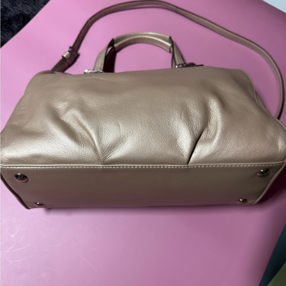 EOC Coach Metallic Beige Leather Satchel - Picture 4 of 13